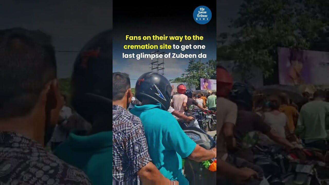 Fans on their way to the cremation site to get one last glimpse of Zubeen Garg